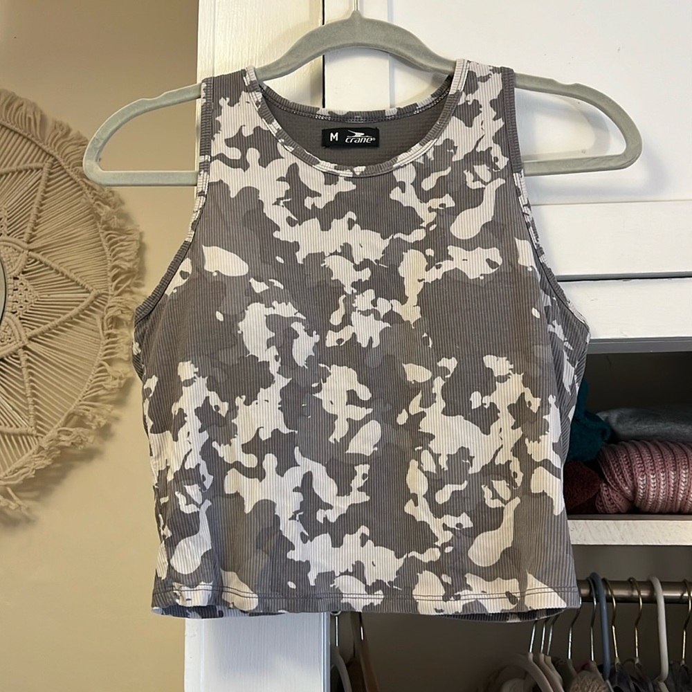 Athletic tank top